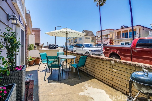Detail Gallery Image 8 of 21 For 110 31st St a,  Newport Beach,  CA 92663 - 2 Beds | 1 Baths