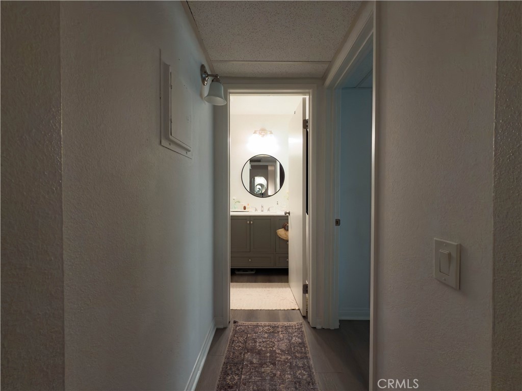 https://media.crmls.org/medias/85d458b6-4bfb-47d0-921c-aa2518558238.jpg?preset=X-Large