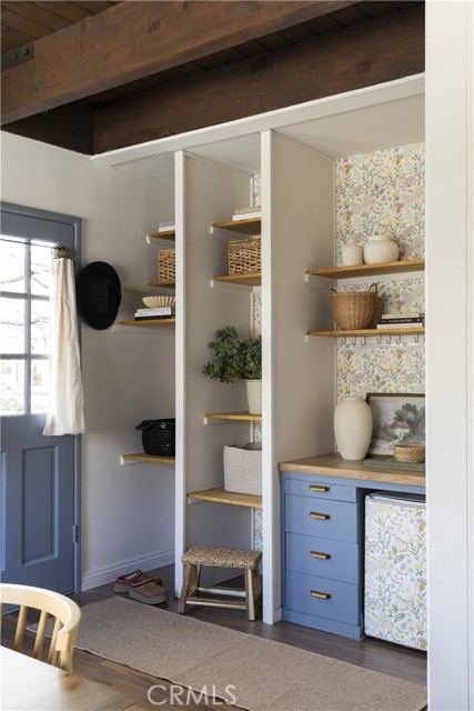 Detail Gallery Image 7 of 29 For 28000 West Shore Dr, Lake Arrowhead,  CA 92352 - 4 Beds | 3/1 Baths