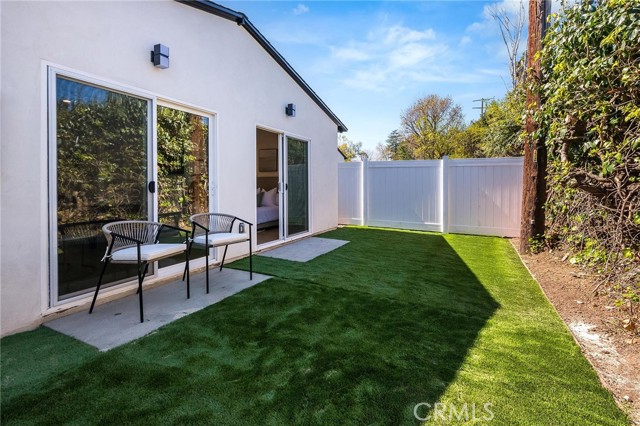 Detail Gallery Image 6 of 15 For 22917 Leonora Dr, Woodland Hills,  CA 91367 - 3 Beds | 2 Baths