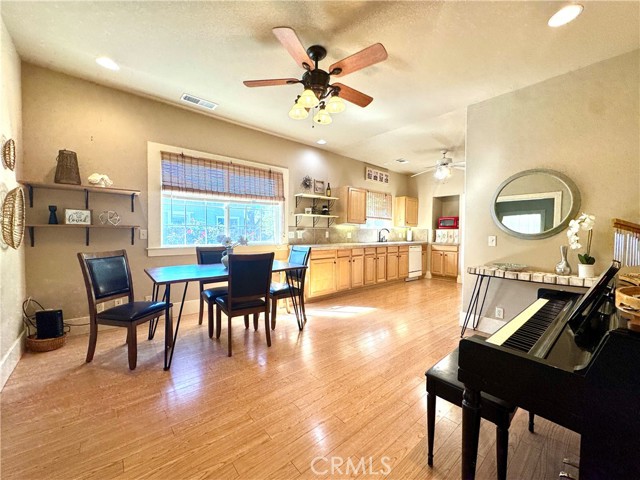 Detail Gallery Image 10 of 26 For 65 E Colusa, Orland,  CA 95963 - 3 Beds | 2 Baths