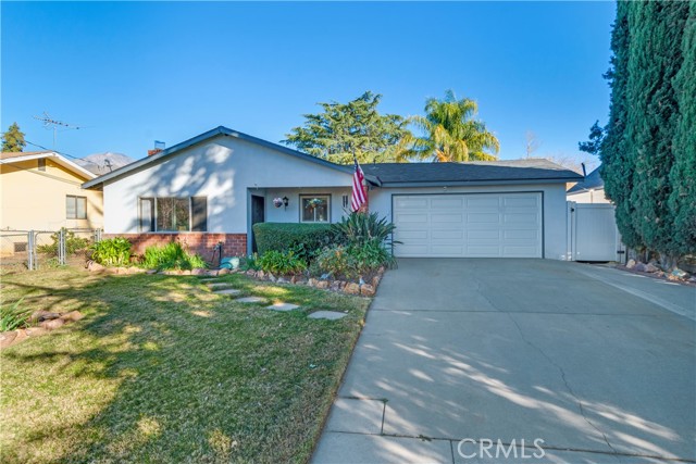 Detail Gallery Image 1 of 27 For 11791 California St, Yucaipa,  CA 92399 - 4 Beds | 3 Baths