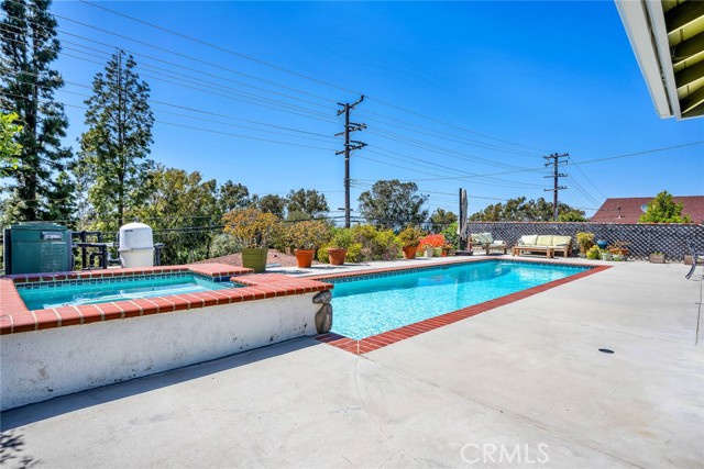 27019 Springcreek Road, Rancho Palos Verdes, California 90275, 3 Bedrooms Bedrooms, ,3 BathroomsBathrooms,Residential,For Sale,Springcreek,PV24088092