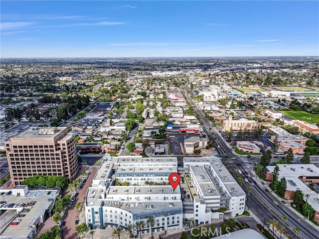 435 W Center Street Promenade, Anaheim CA: https://media.crmls.org/medias/85d6a646-7277-458d-8238-e56470ba5675.jpg