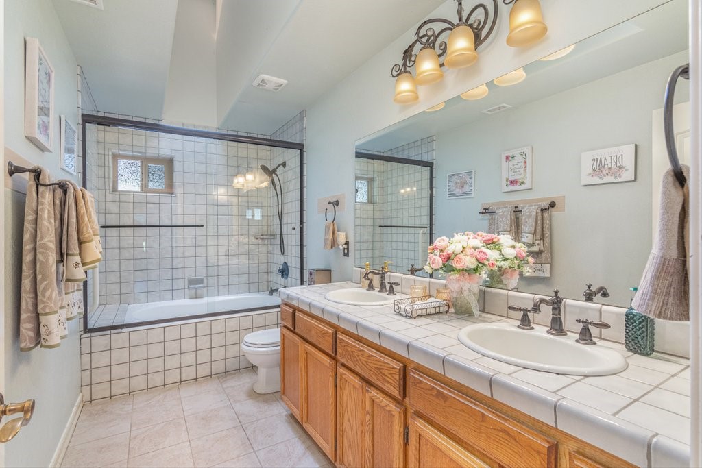 Detail Gallery Image 30 of 63 For 20450 Avenida Castilla, Murrieta,  CA 92562 - 4 Beds | 2/1 Baths