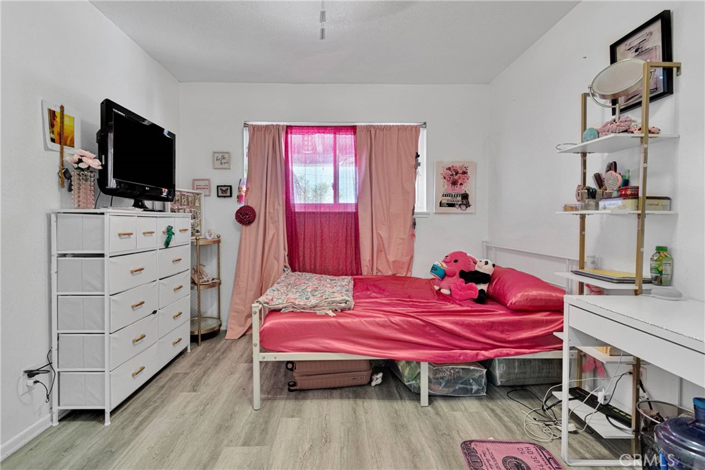 https://media.crmls.org/medias/85d6cdac-f3a8-495d-ba91-25a04ab7ee26.jpg?preset=X-Large