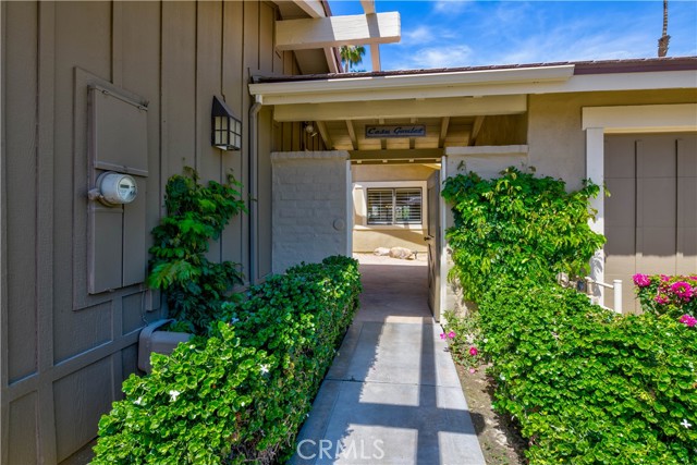 Detail Gallery Image 2 of 37 For 324 Sundance Cir, Palm Desert,  CA 92211 - 2 Beds | 2/1 Baths