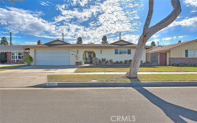 Detail Gallery Image 2 of 51 For 6252 Santa Rita, Garden Grove,  CA 92845 - 5 Beds | 3 Baths