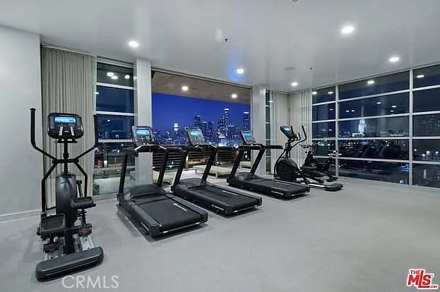 https://media.crmls.org/medias/85d79807-4824-47ef-a8a8-05e9de2dda98.jpg?preset=X-Large