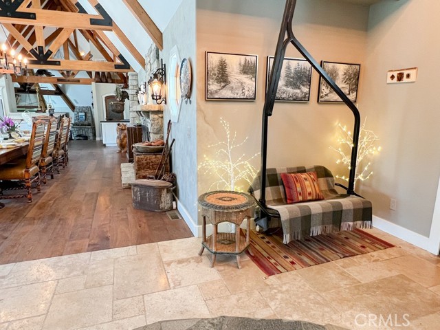 923 Lake Edge Way, Lake Arrowhead CA: https://media.crmls.org/medias/85d7a742-9a05-45c7-9ee9-8b86950fe36a.jpg