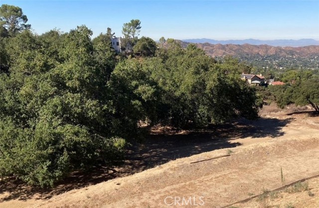 6835 Grenoble, Tujunga CA: https://media.crmls.org/medias/85d7bc1c-0a19-46a6-8688-8c4b15fbb813.jpg