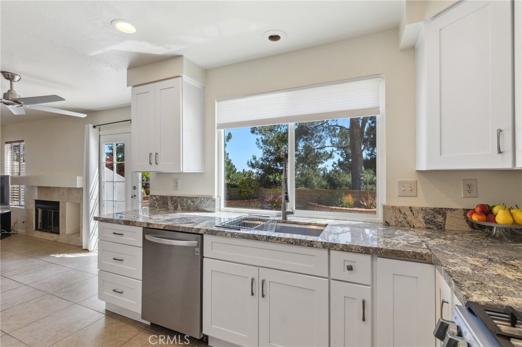 MLS #OC25224519 image #5