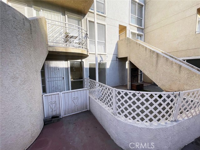 Detail Gallery Image 2 of 10 For 116 W Maple St #6,  Glendale,  CA 91204 - 3 Beds | 2 Baths