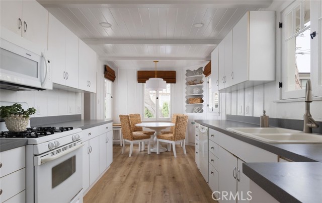 Detail Gallery Image 21 of 38 For 31632 2nd Ave, Laguna Beach,  CA 92651 - 2 Beds | 1 Baths