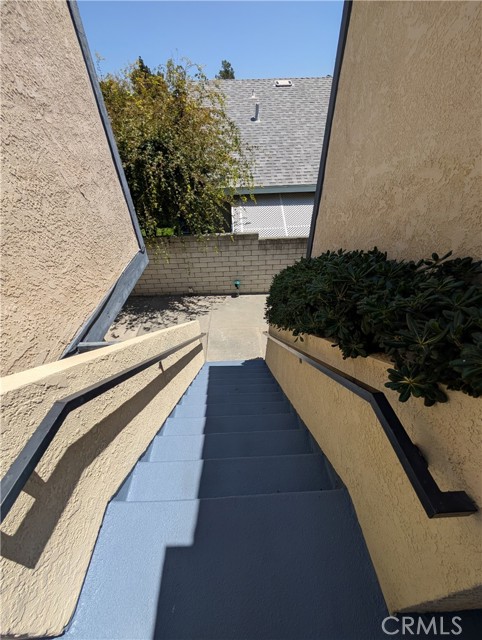 529 E Colorado Boulevard, Monrovia CA: https://media.crmls.org/medias/85d937fe-0ad0-4150-bc3f-4f853e26f722.jpg