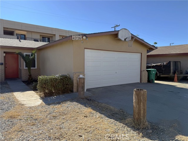 Detail Gallery Image 3 of 14 For 4226 La Rica Ave, Baldwin Park,  CA 91706 - 4 Beds | 1/1 Baths