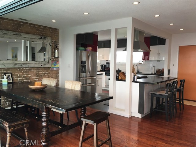 Dining & Kitchen Island