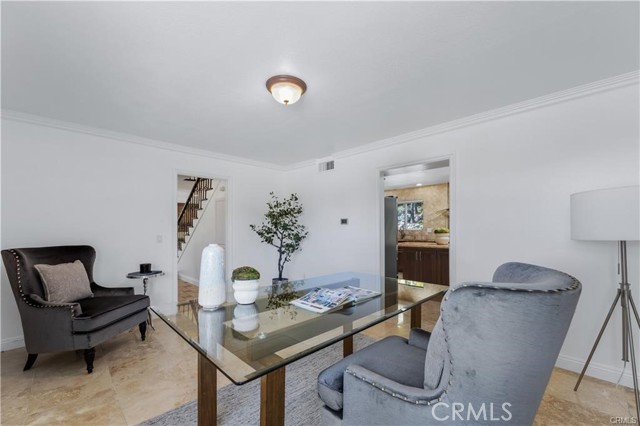 Detail Gallery Image 22 of 47 For 5869 Eilat Pl, Woodland Hills,  CA 91367 - 6 Beds | 3/1 Baths