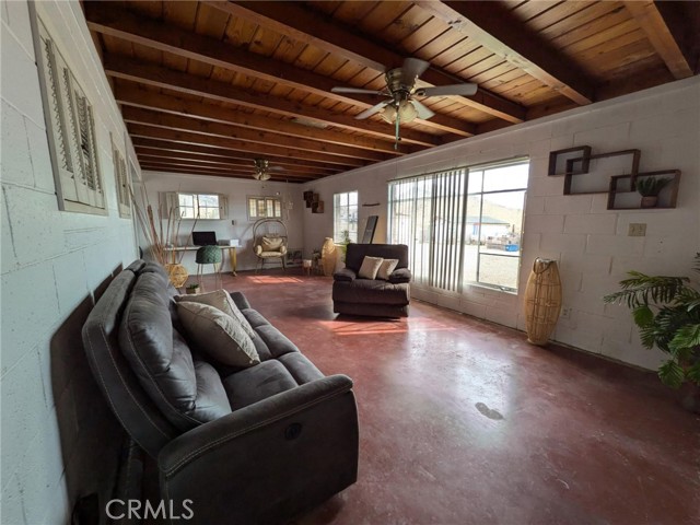 Detail Gallery Image 12 of 16 For 19876 Lodema Rd, Apple Valley,  CA 92307 - 3 Beds | 2 Baths