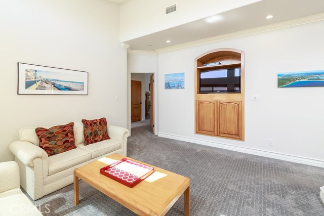 2010 Curtis Avenue, Redondo Beach, California 90278, 4 Bedrooms Bedrooms, ,2 BathroomsBathrooms,Residential,Sold,Curtis,SB18108494