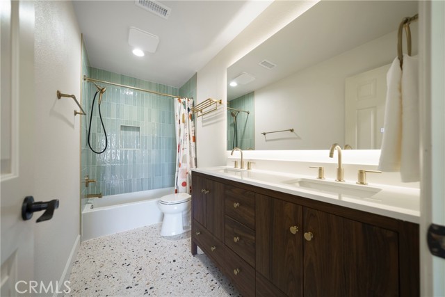 2902 Easton Place, Rowland Heights CA: https://media.crmls.org/medias/85dbd6a2-b034-44c8-8042-78763205fed6.jpg