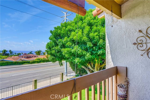 53 Seaview Drive, Rolling Hills Estates, California 90274, 3 Bedrooms Bedrooms, ,3 BathroomsBathrooms,Residential,Sold,Seaview,PV21179724