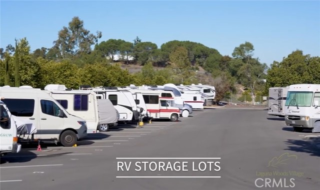 Detail Gallery Image 37 of 43 For 2393 W via Mariposa 2b,  Laguna Woods,  CA 92637 - 2 Beds | 2 Baths