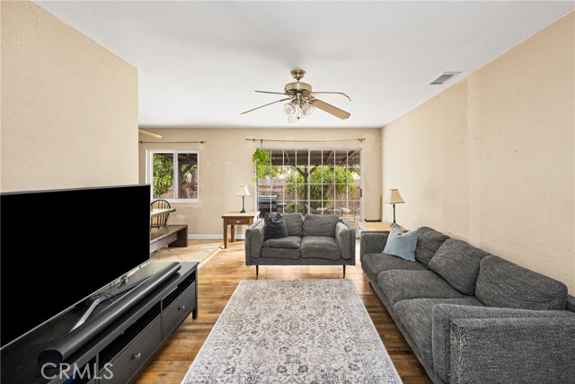 11137 Stamy Road, Whittier CA: https://media.crmls.org/medias/85de1353-8ec5-4eaa-ab4b-e119202452c3.jpg