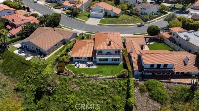 29127 Covecrest Drive, Rancho Palos Verdes CA: https://media.crmls.org/medias/85de35dd-a6e2-4851-a309-0e42c478f68d.jpg
