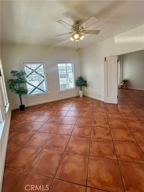 2121 James M Wood Boulevard, Los Angeles CA: https://media.crmls.org/medias/85debc6e-c425-445f-bf84-19056096e31b.jpg