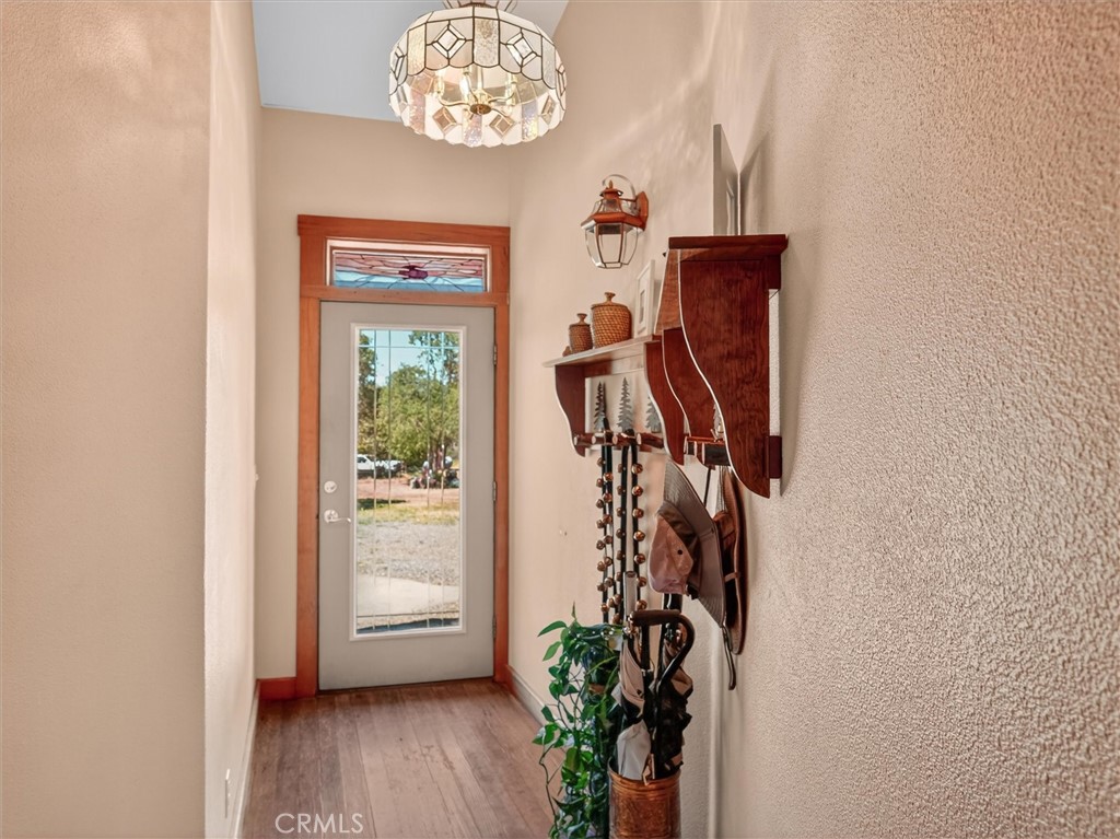 https://media.crmls.org/medias/85df4724-6126-4eb5-bd78-369e305d30f8.jpg?preset=X-Large
