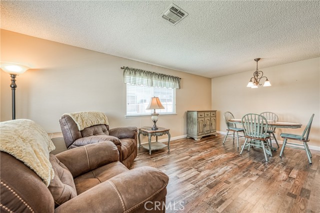 1430 W Bush Street, Lemoore CA: https://media.crmls.org/medias/85e0713d-41f4-4284-978f-8ddc9bda9087.jpg