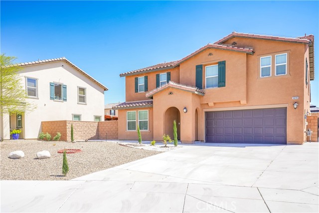 Detail Gallery Image 1 of 42 For 14245 Covered Wagon Ct, Victorville,  CA 92394 - 5 Beds | 2/1 Baths