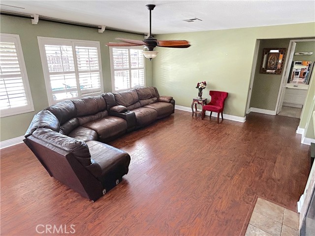Detail Gallery Image 12 of 30 For 278 Overleaf Way, San Jacinto,  CA 92582 - 5 Beds | 4 Baths