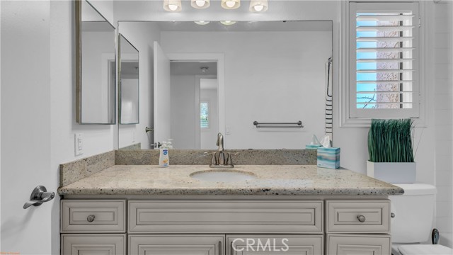 Detail Gallery Image 4 of 14 For 385 via Osorno, Palm Desert,  CA 92260 - 2 Beds | 2 Baths