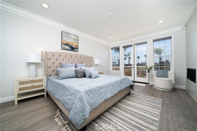 5712 Ocean Vista Drive, Huntington Beach CA: https://media.crmls.org/medias/85e27157-a3fe-49cd-a5ea-57b0f4a3ab42.jpg