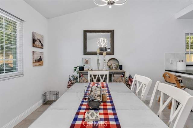 29578 Diane Way, Madera CA: https://media.crmls.org/medias/85e2a508-6680-41b9-8514-6fd2603aa5aa.jpg