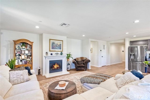 Detail Gallery Image 13 of 36 For 32296 Wild West Ct, Winchester,  CA 92596 - 4 Beds | 2 Baths