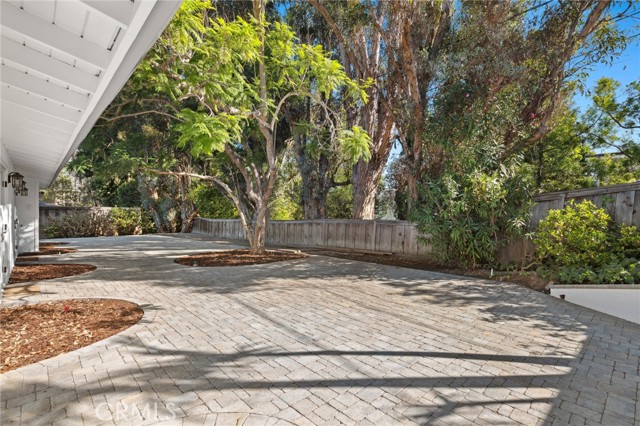 Detail Gallery Image 21 of 27 For 2312 Fairhill Dr, Newport Beach,  CA 92660 - 3 Beds | 2 Baths