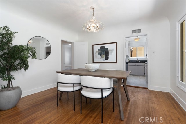 2340 Camden Avenue, Los Angeles CA: https://media.crmls.org/medias/85e2fb5a-3b6b-4dd4-b7fd-1baa541c4c03.jpg