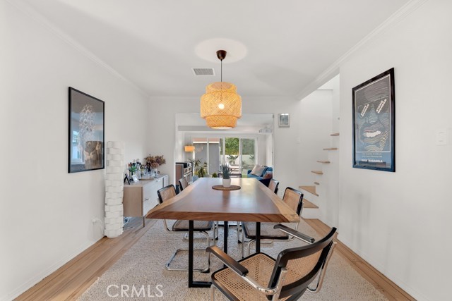 Detail Gallery Image 19 of 52 For 5727 Colbath, Valley Glen,  CA 91401 - 3 Beds | 3 Baths