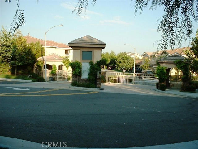 Detail Gallery Image 8 of 12 For 8765 Cedar Point Ct, Rancho Cucamonga,  CA 91730 - 4 Beds | 2/1 Baths