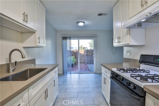 Detail Gallery Image 26 of 38 For 2963 Elgin Dr #D,  Riverside,  CA 92507 - 2 Beds | 1/1 Baths