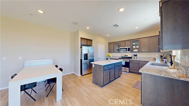 Detail Gallery Image 15 of 56 For 6338 Orion Way, Banning,  CA 92220 - 4 Beds | 3 Baths