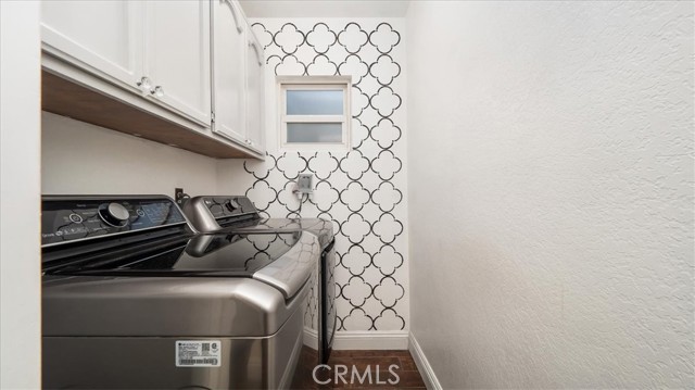 Detail Gallery Image 14 of 39 For 20290 Newton St, Corona,  CA 92881 - 5 Beds | 2/1 Baths