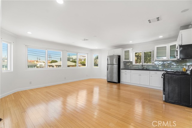 Detail Gallery Image 31 of 40 For 1510 E Maple Ave, El Segundo,  CA 90245 - 5 Beds | 4 Baths