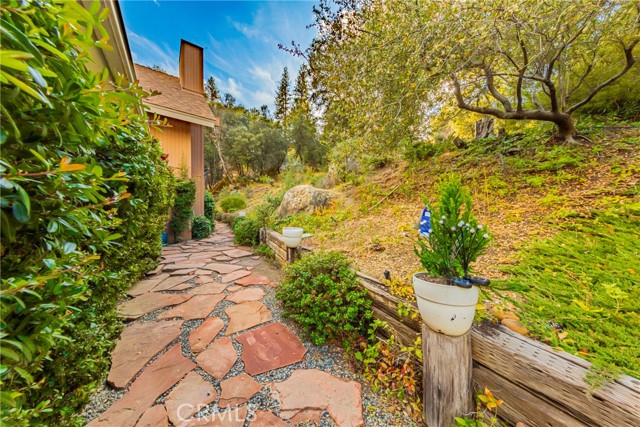 Detail Gallery Image 7 of 39 For 50365 Spook Ln, Oakhurst,  CA 93644 - 3 Beds | 2 Baths