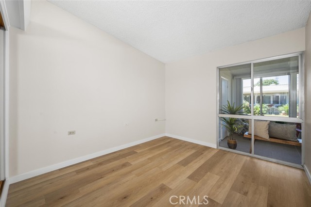 13061 Oak Hills Drive, Seal Beach CA: https://media.crmls.org/medias/85e74a0a-3d8b-4226-9481-a0bda5768f03.jpg