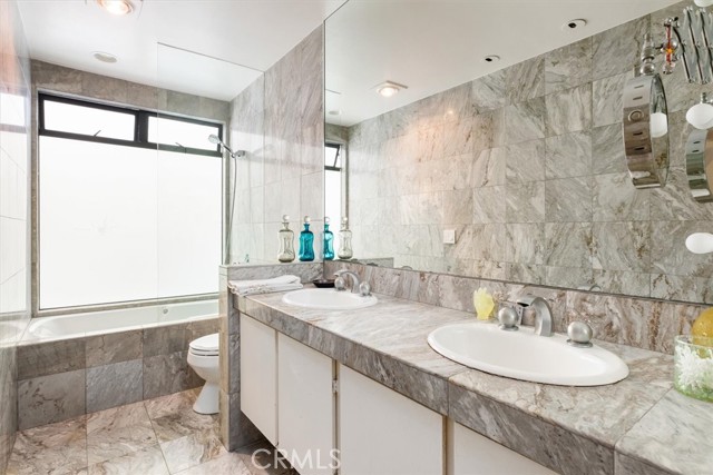 Detail Gallery Image 17 of 24 For 909 Sierra Bonita #311,  West Hollywood,  CA 90046 - 2 Beds | 2 Baths