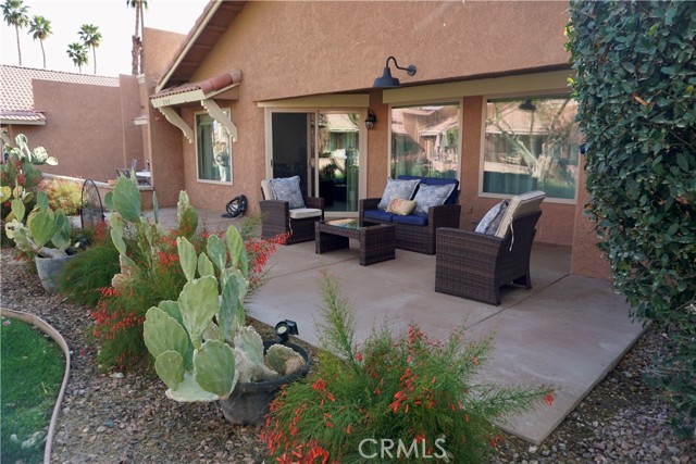 42297 Sultan Avenue, Palm Desert CA: https://media.crmls.org/medias/85e7d183-aa42-4a6e-bb9b-9ee765b3919b.jpg